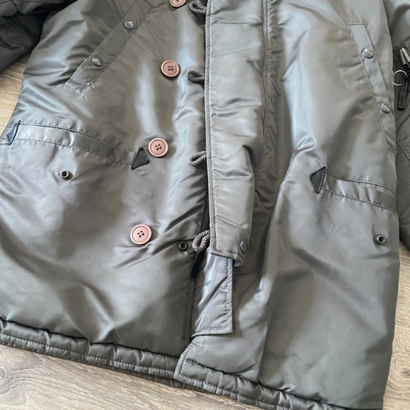 Alpha Industries Gray Parka Coat EUC - Picture 2 of 4